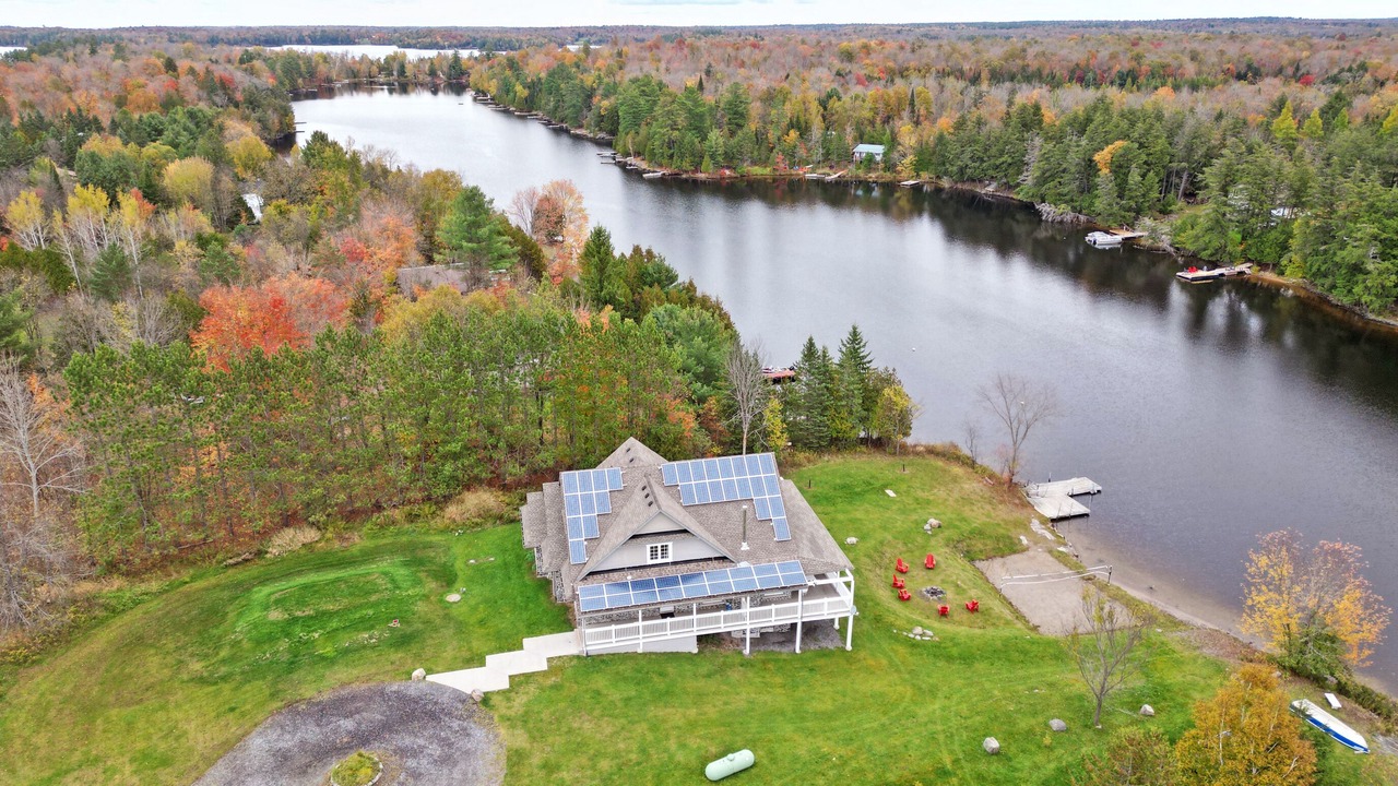 Photo of Outdoor in McKellar