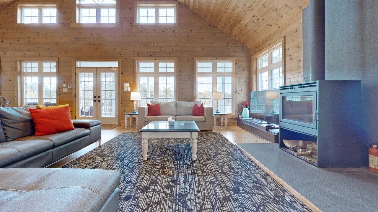 Photo of Livingroom in McKellar