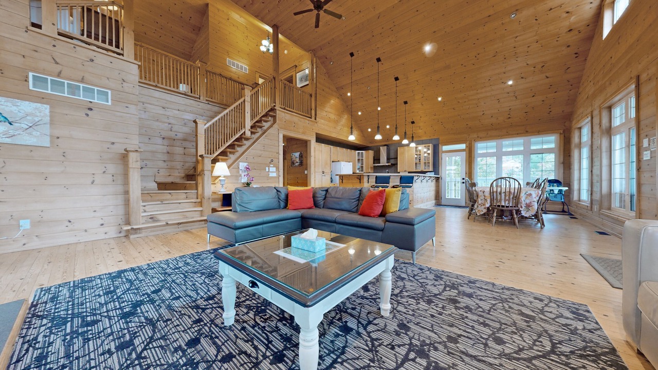 Photo of Livingroom in McKellar