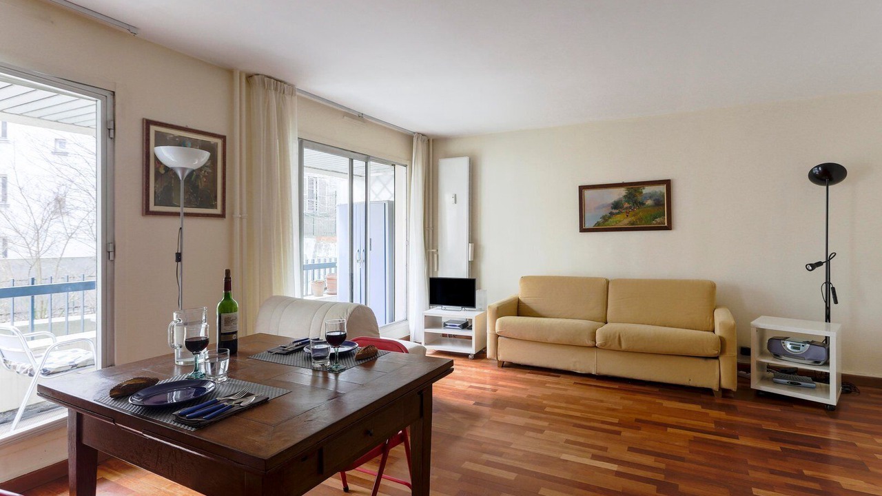 Photo of Livingroom in 19th Arrondissement