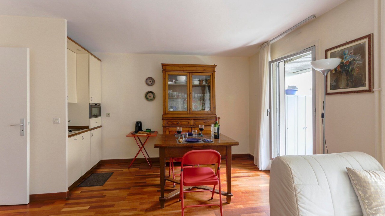Photo of Livingroom in 19th Arrondissement
