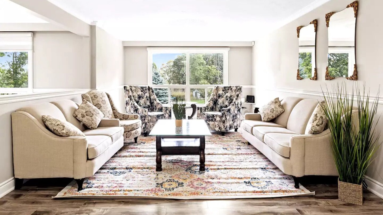 Photo of Livingroom in Caledon