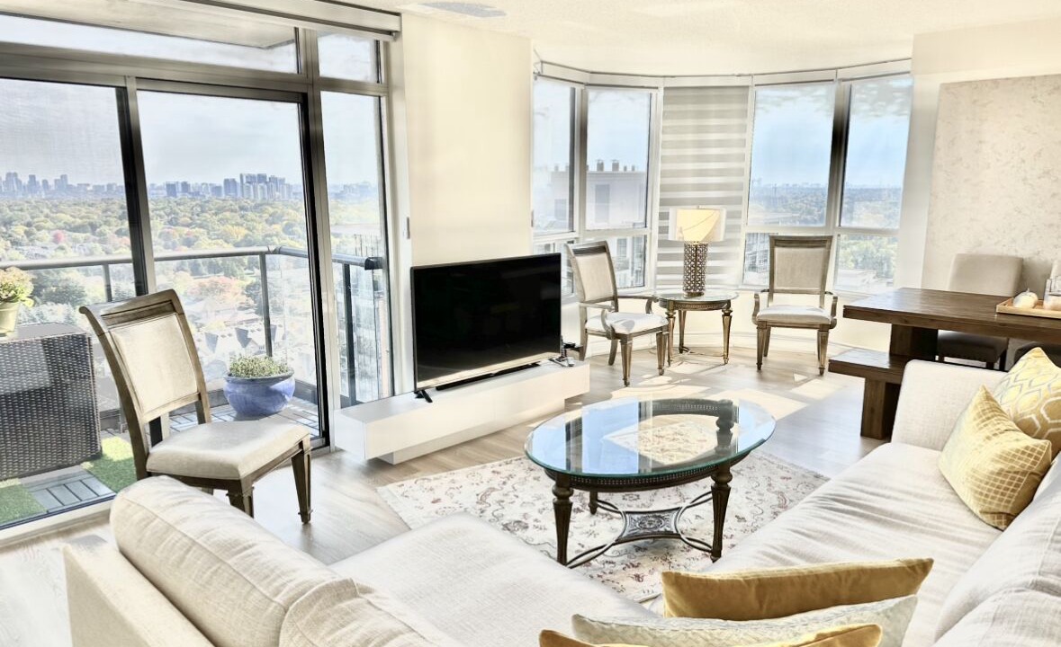 Photo of Livingroom in Willowdale