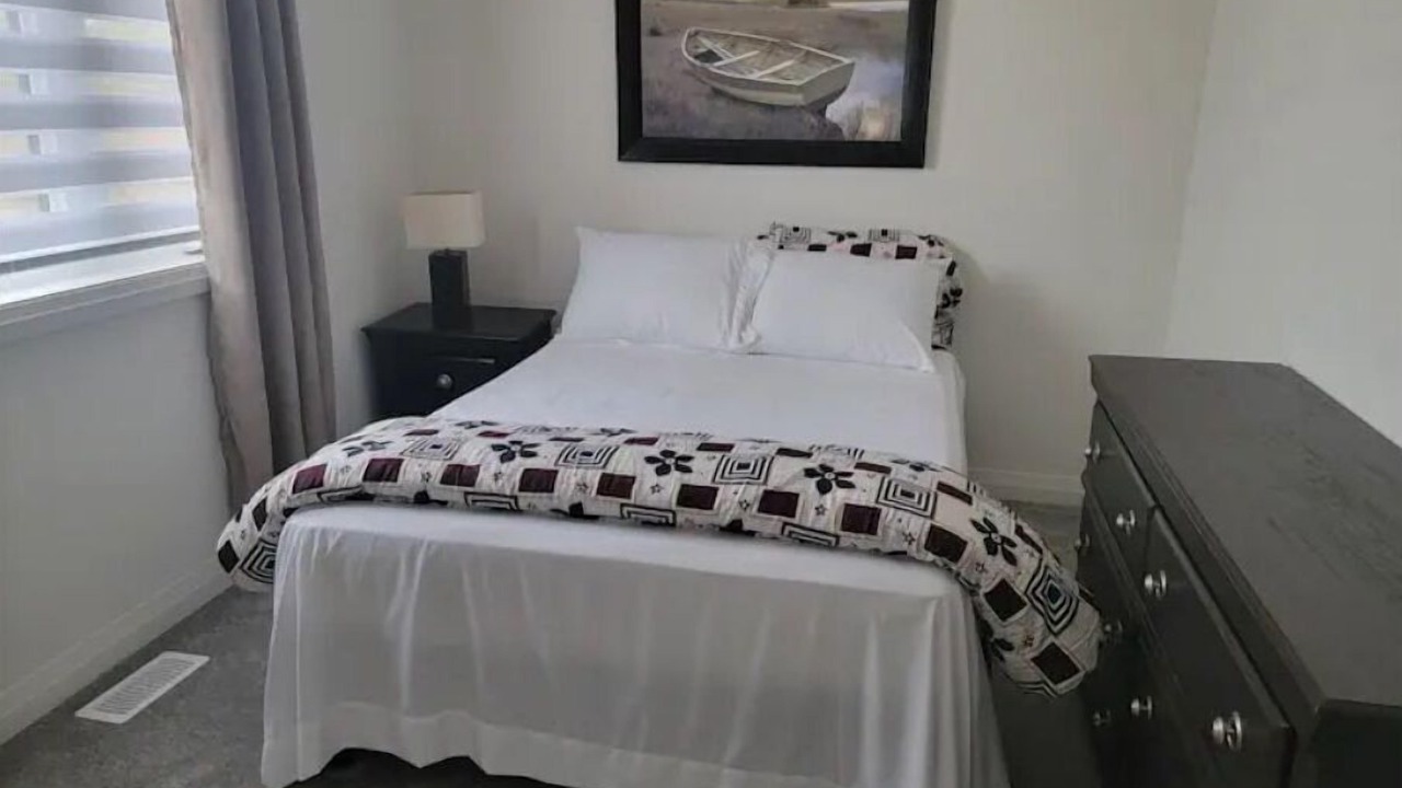 Photo of Bedroom in Penetanguishene