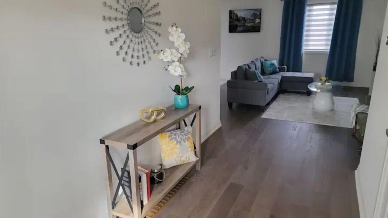 Photo of Livingroom in Penetanguishene
