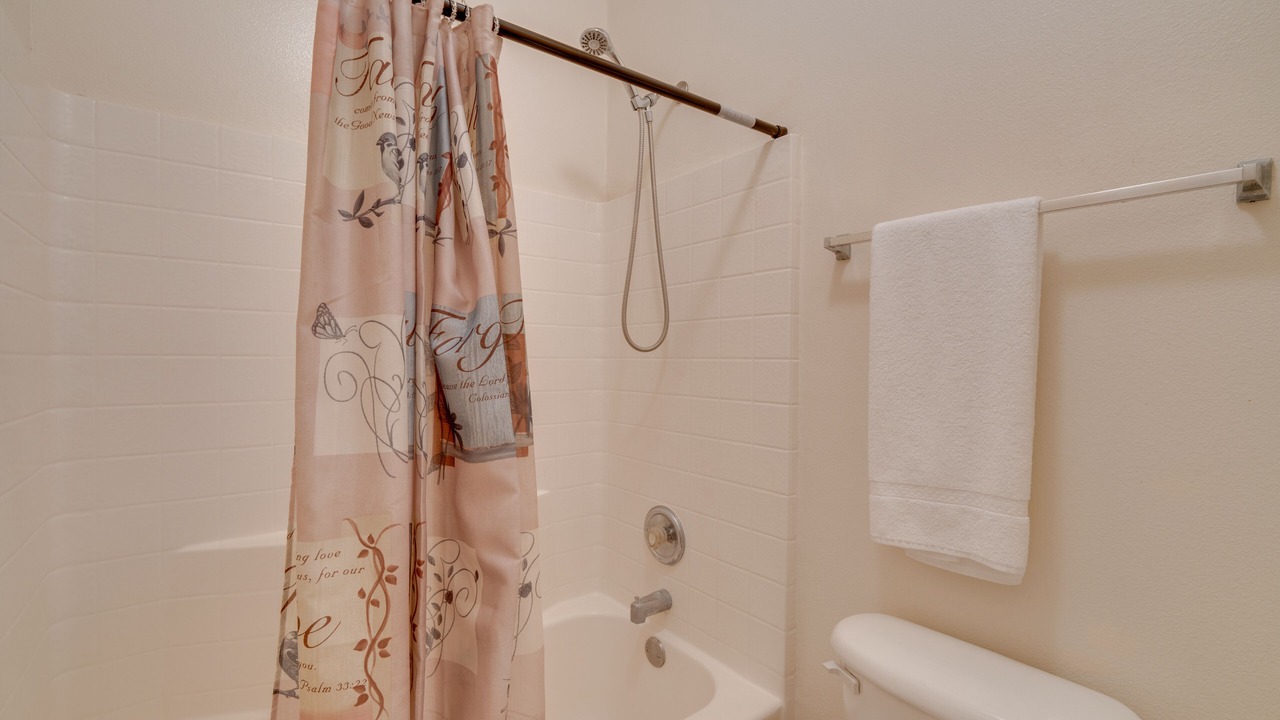 Photo of Bathroom in Sunset Ridge