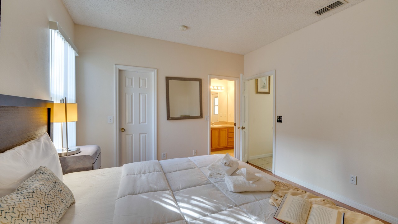 Photo of Bedroom in Sunset Ridge