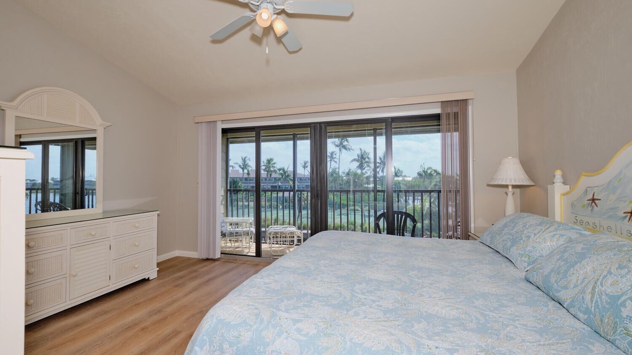 Photo of Bedroom in Bokeelia