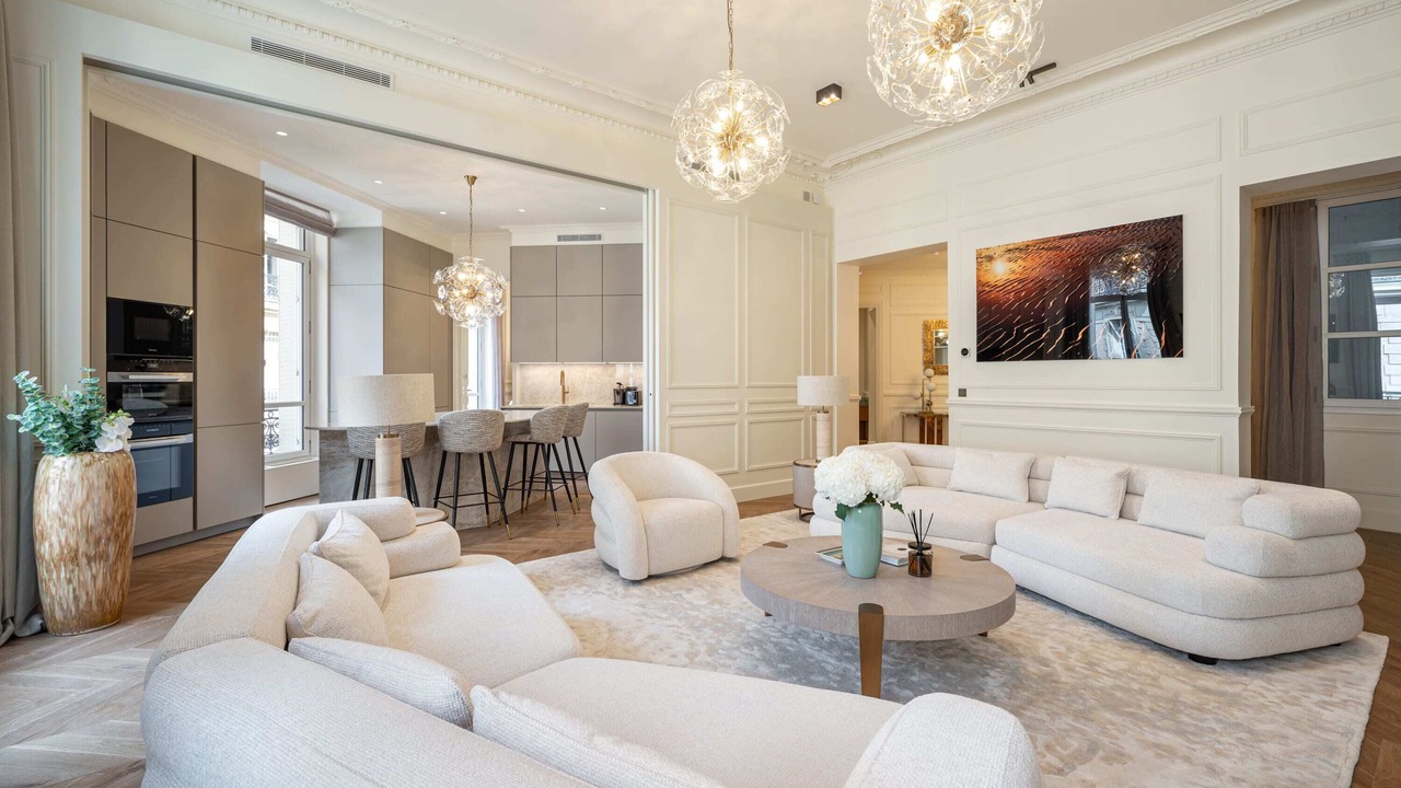 Photo of Livingroom in Champs-Elysees