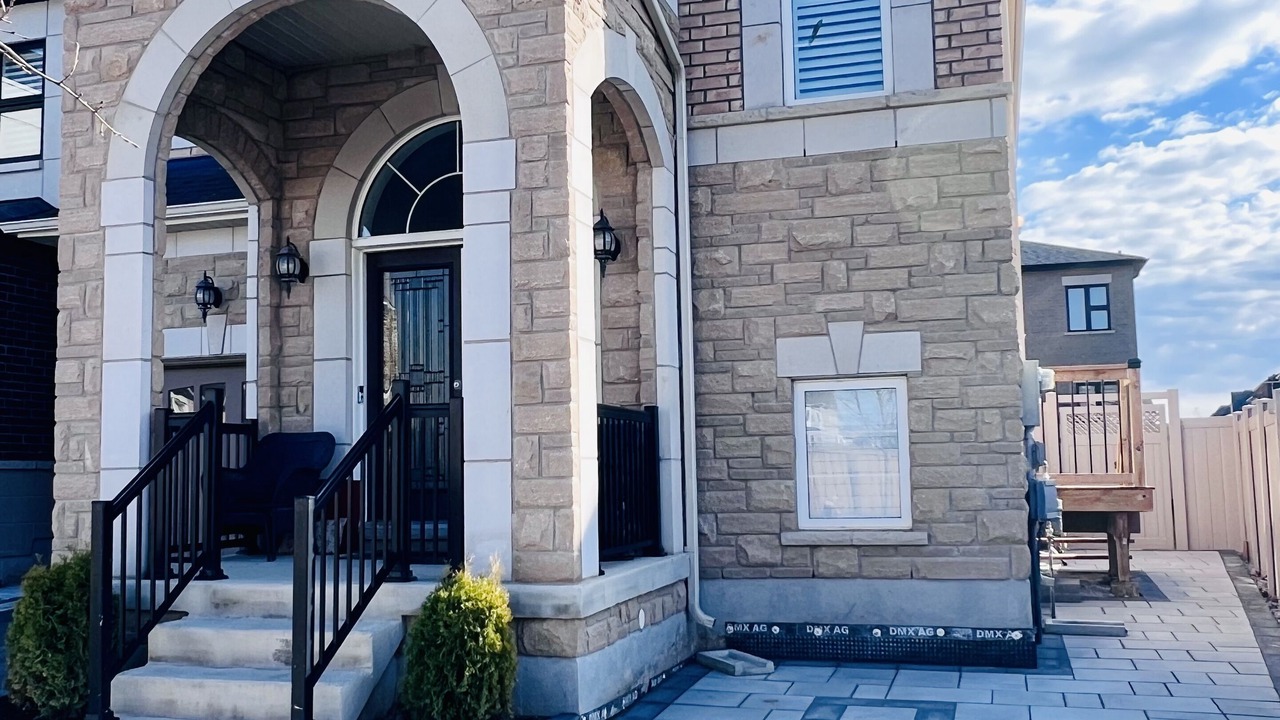 Photo of Outdoor in Oakville