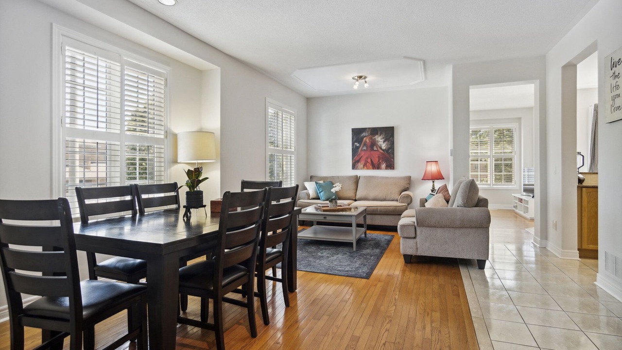 Photo of Livingroom in Richmond Hill