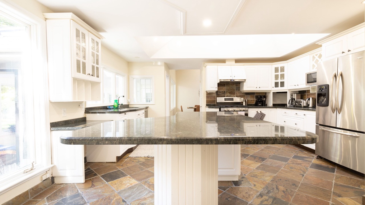 Photo of Kitchen in Clarkson-Lorne Park
