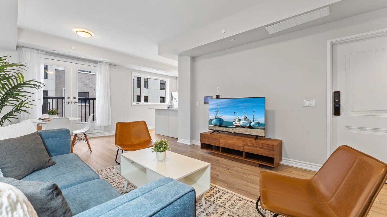 Photo of Livingroom in Oakville