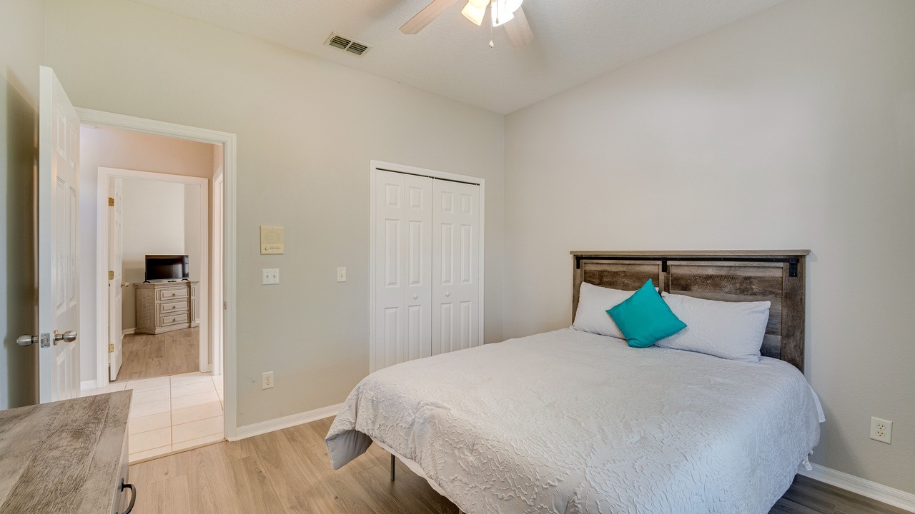 Photo of Bedroom in Tuscan Ridge