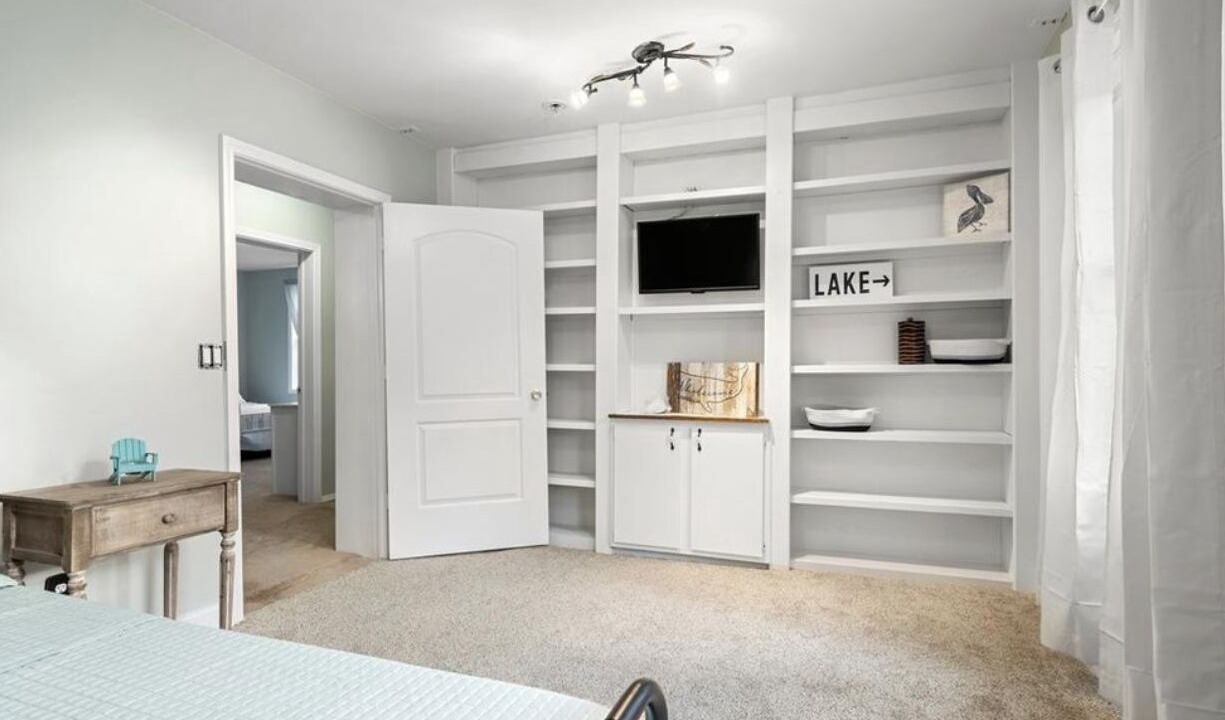 Photo of Bedroom in Verona Beach