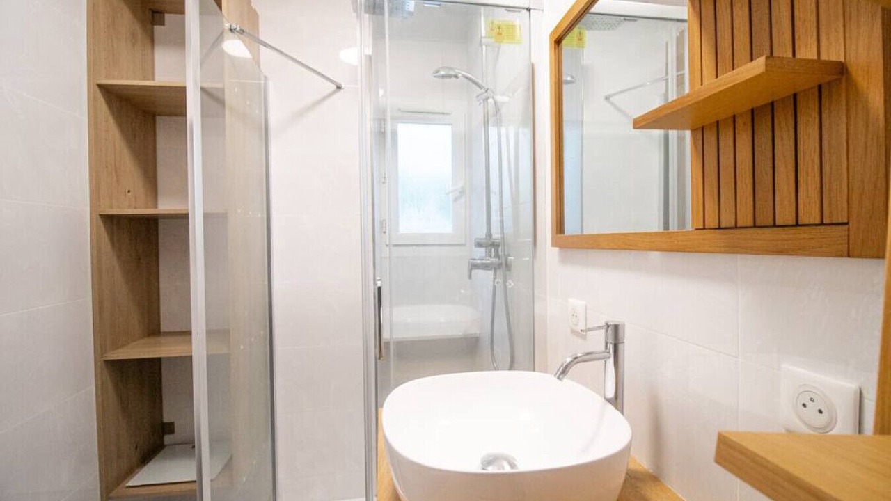 Photo of Bathroom in Saint-Merri
