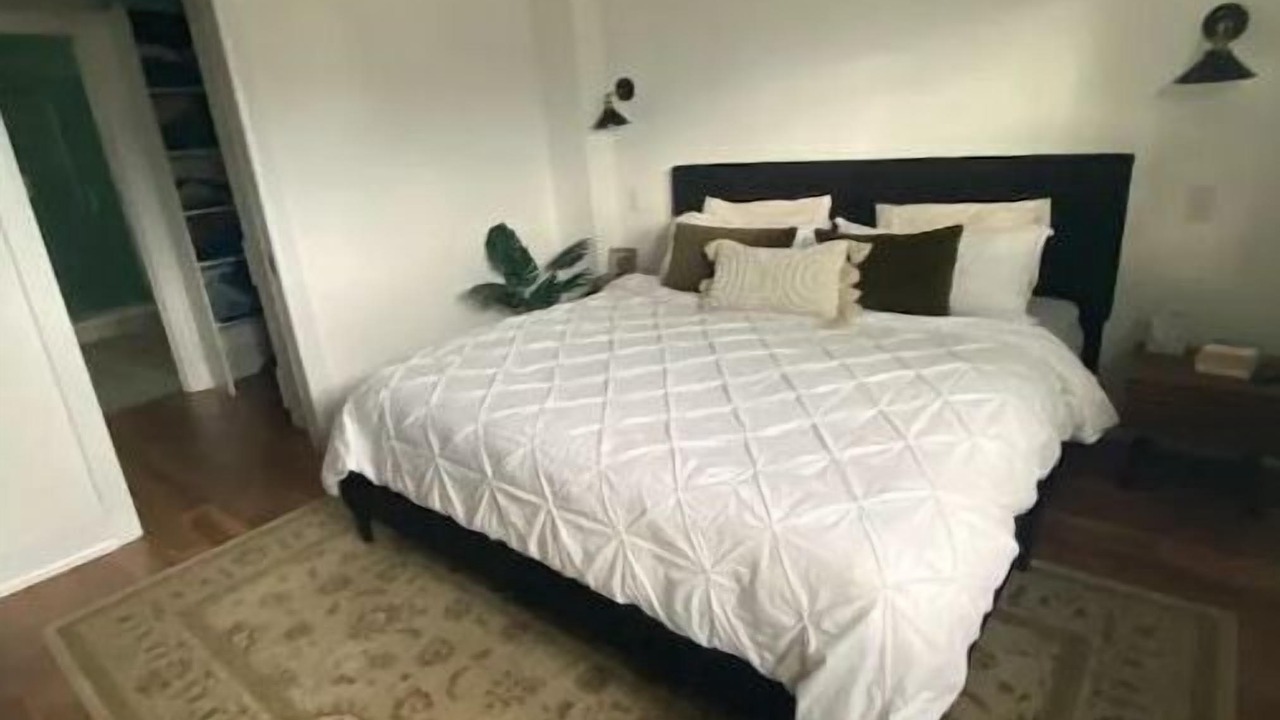 Photo of Bedroom in Wallace Emerson