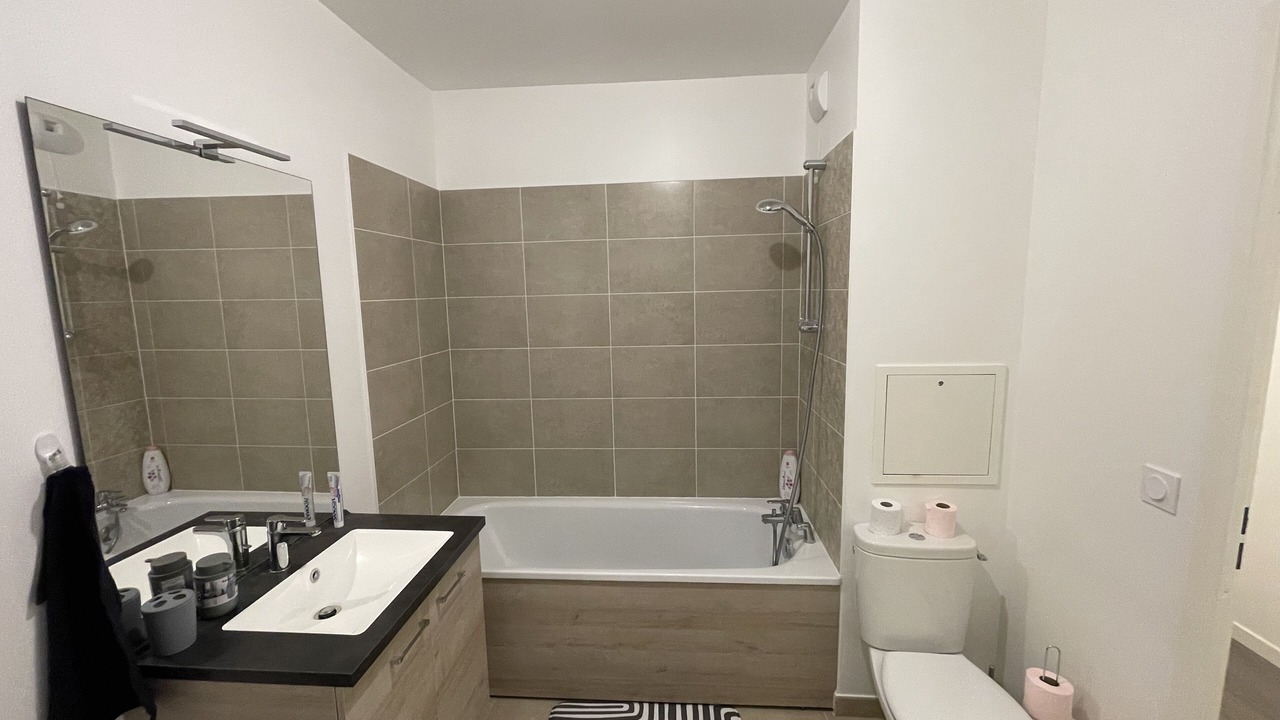 Photo of Bathroom in Villemomble