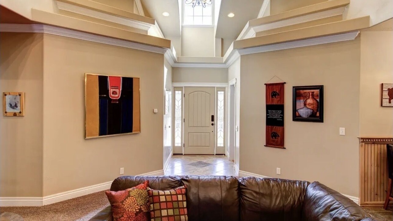 Photo of Livingroom in Torrey
