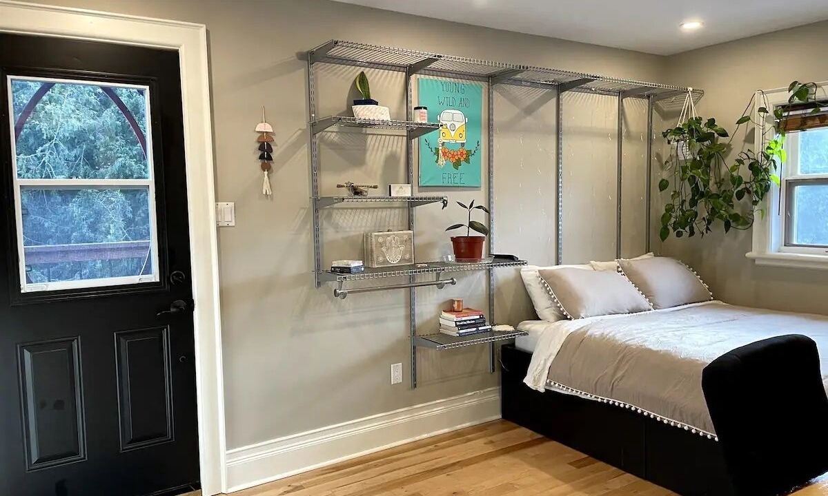 Photo of Bedroom in Alton