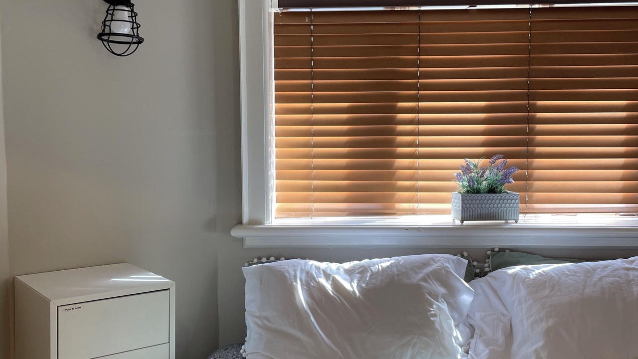Photo of Bedroom in Alton