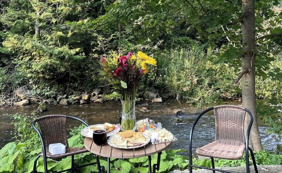 Photo of Outdoor in Alton