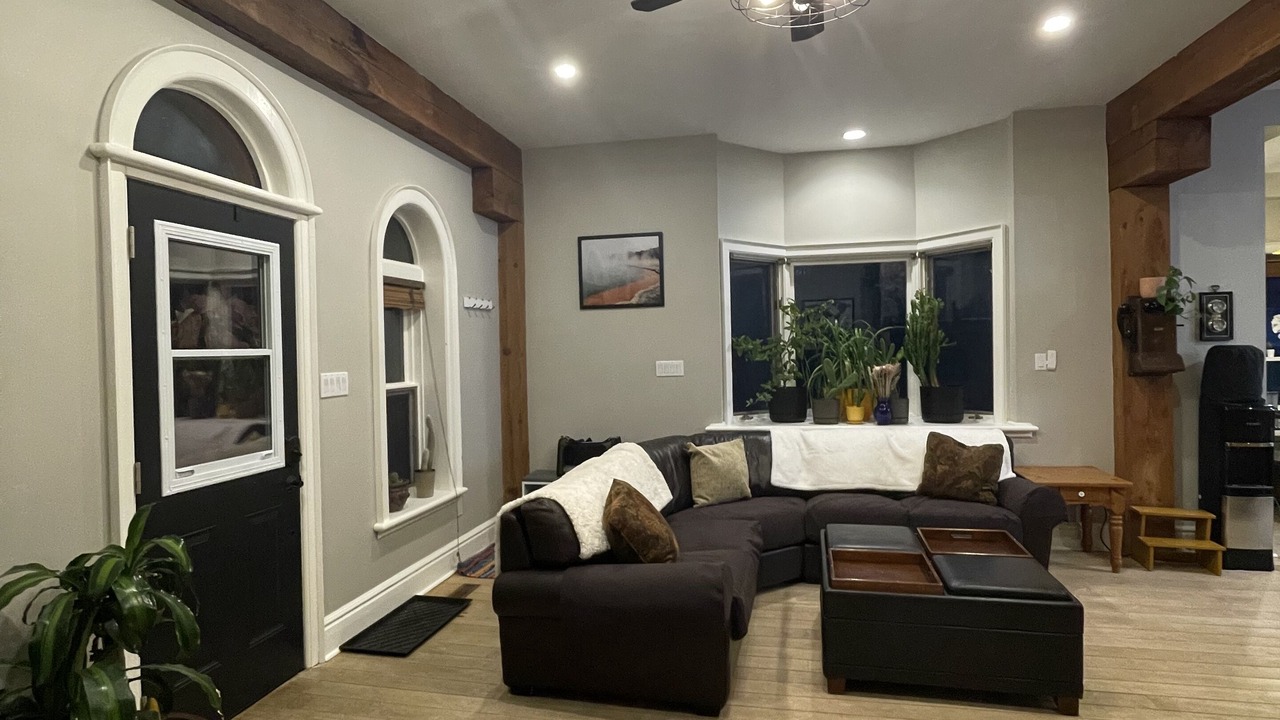 Photo of Livingroom in Alton