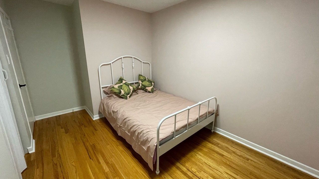 Photo of Bedroom in The Peanut