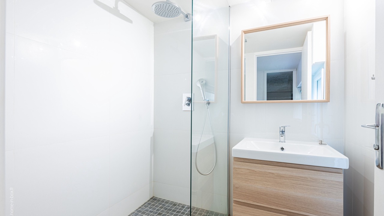 Photo of Bathroom in Quartier de l'Ecole-Militaire