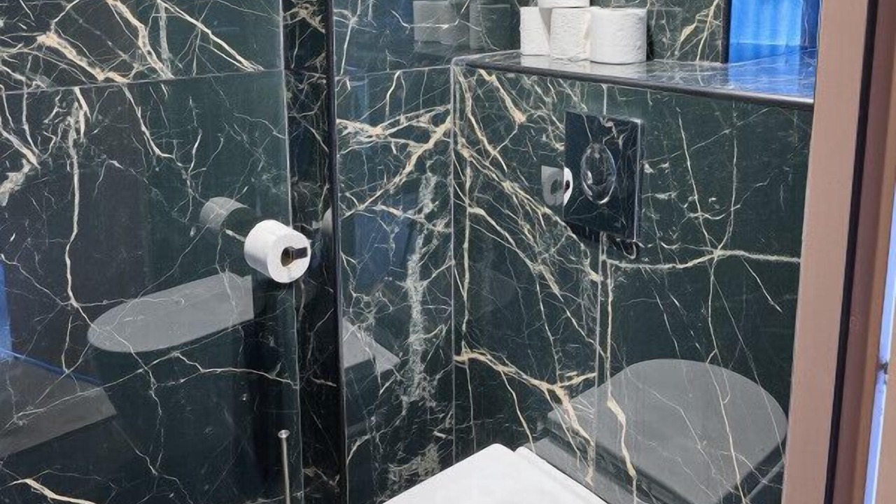 Photo of Bathroom in Jardin des plantes