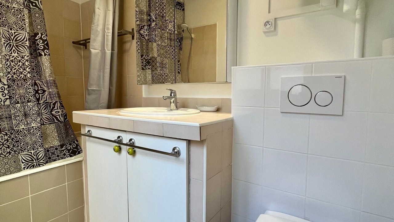Photo of Bathroom in Les Halles