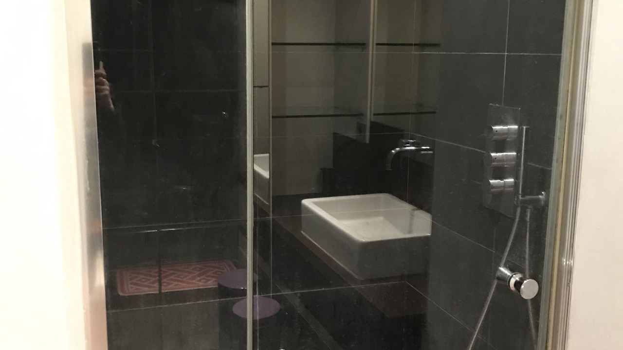 Photo of Bathroom in Quartier de la Plaine-de-Monceaux