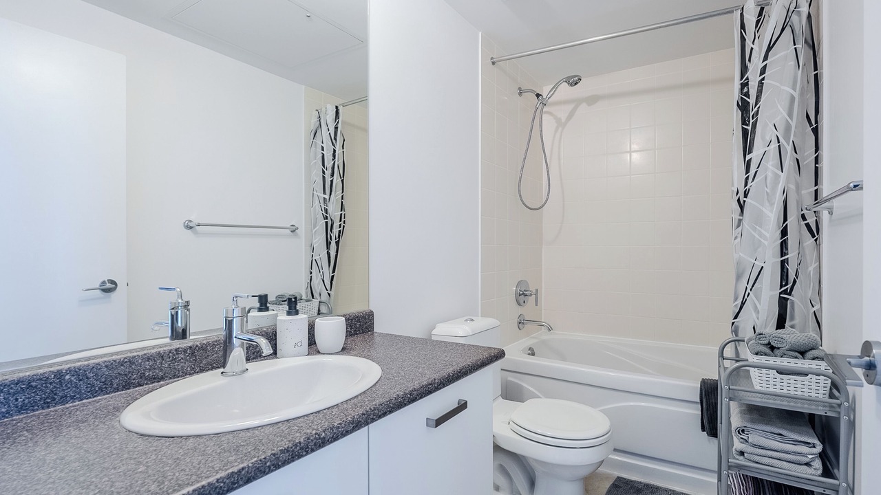 Photo of Bathroom in Bay Cloverhill