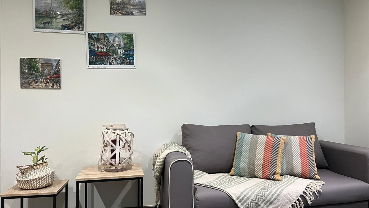 Photo of Livingroom in Stains