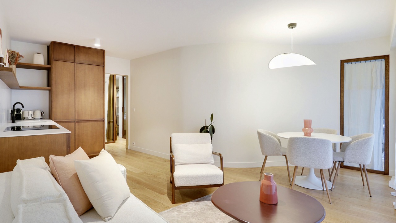 Photo of Livingroom in Quartier de l'Ecole-Militaire