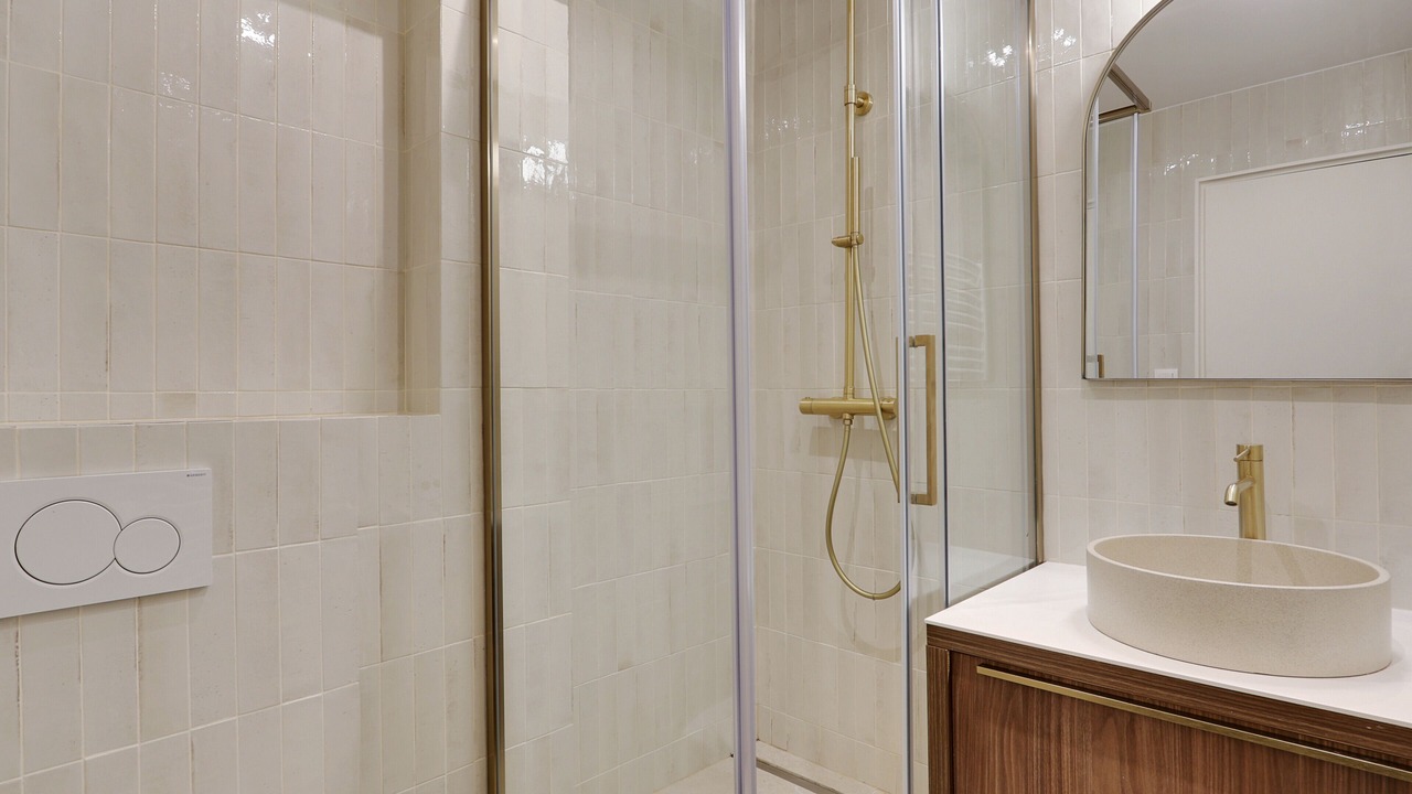Photo of Bathroom in Quartier de l'Ecole-Militaire