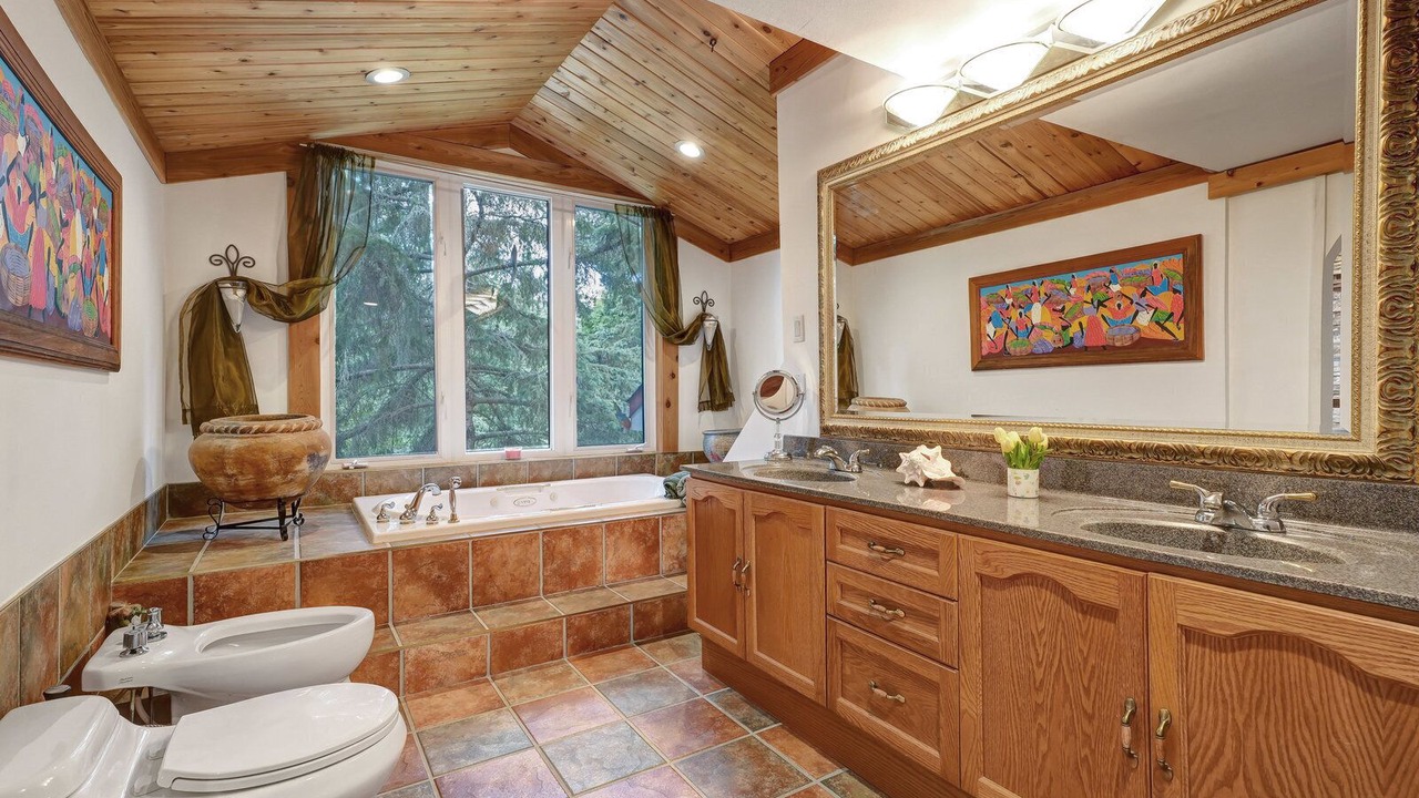 Photo of Bathroom in Essa