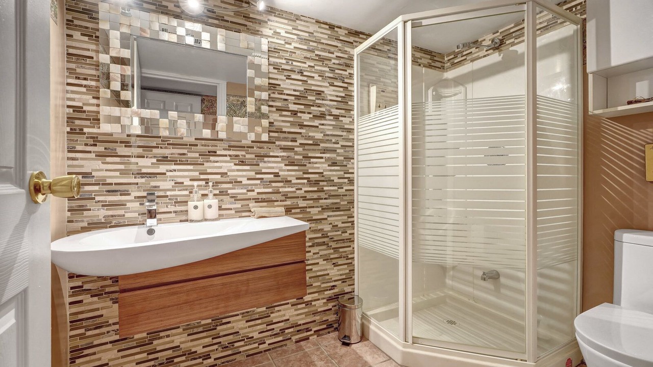 Photo of Bathroom in Essa