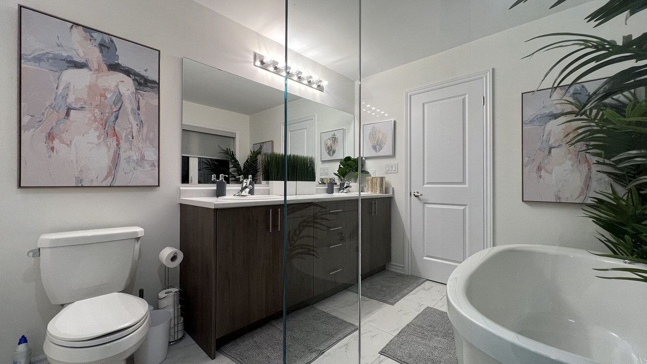 Photo of Bathroom in Wasaga Beach