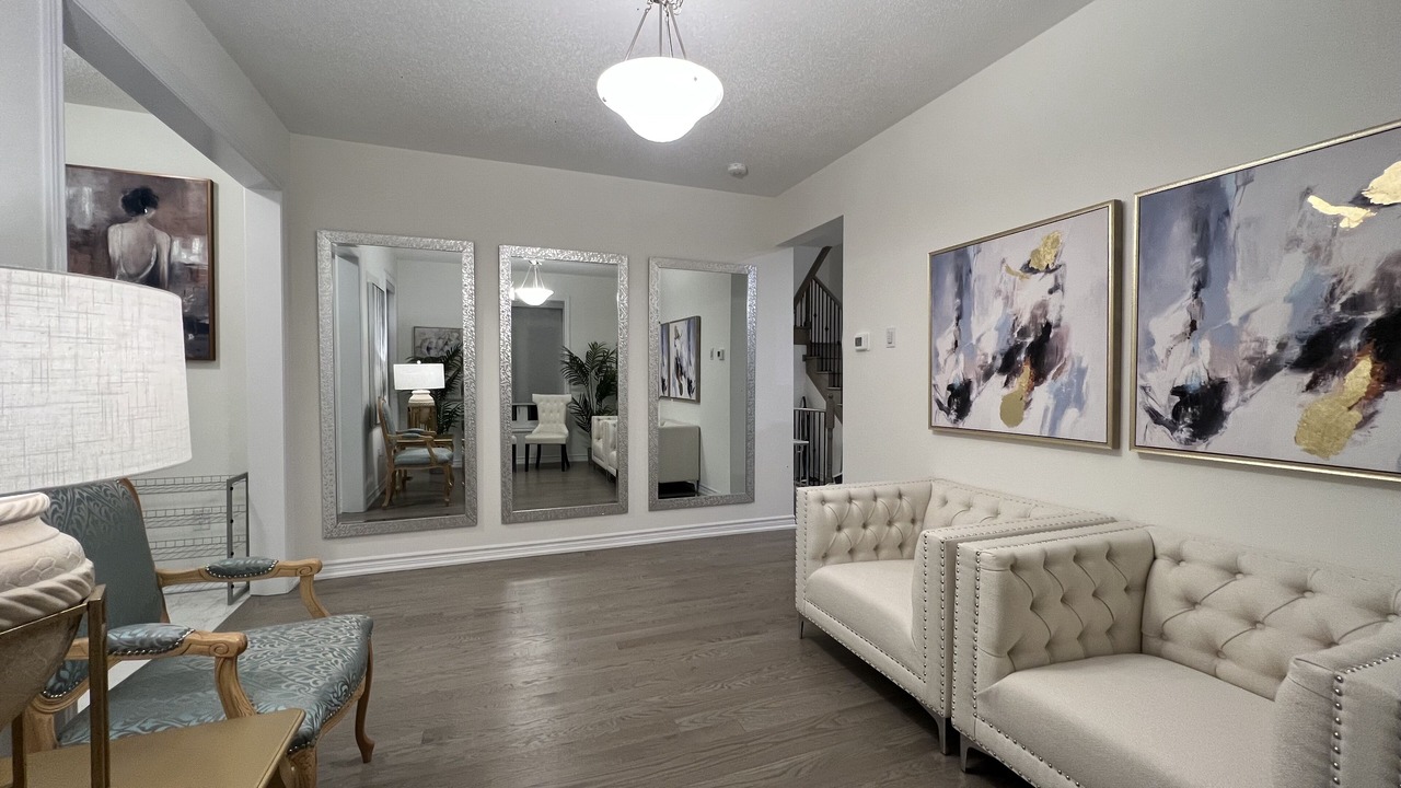 Photo of Livingroom in Wasaga Beach