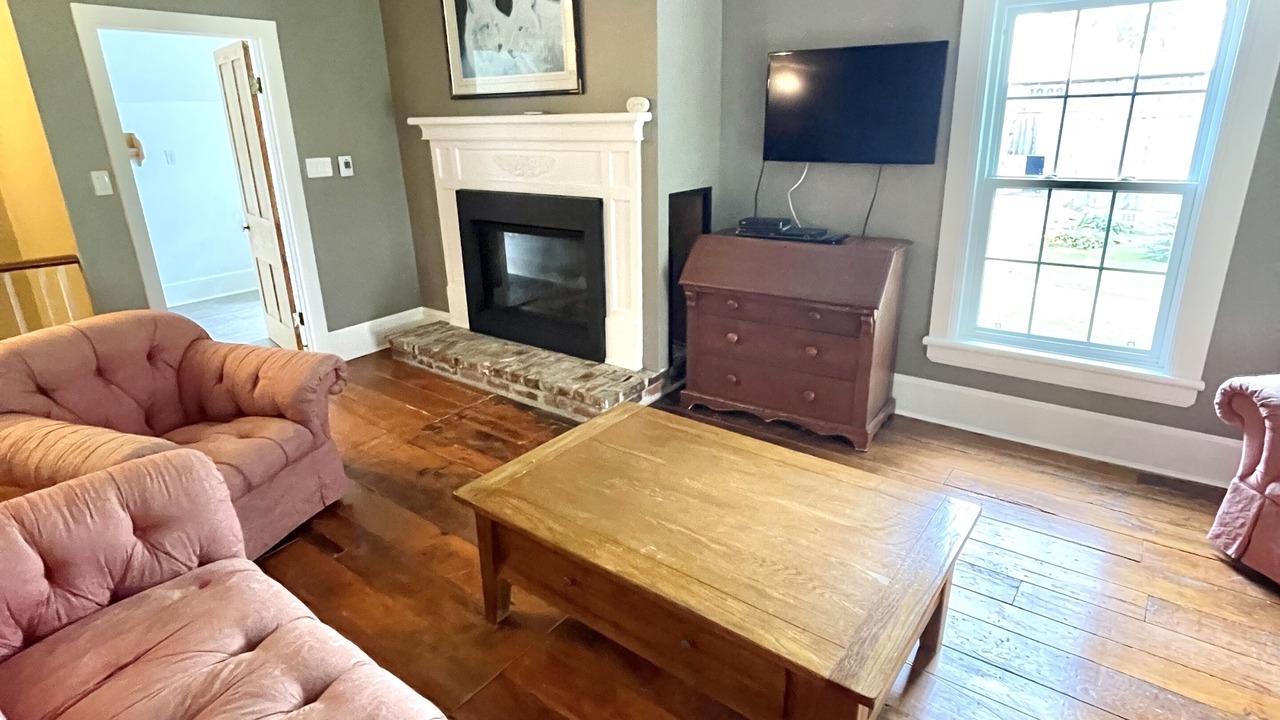 Photo of Livingroom in Duntroon