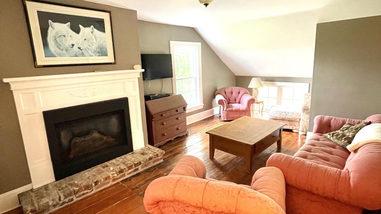 Photo of Livingroom in Duntroon