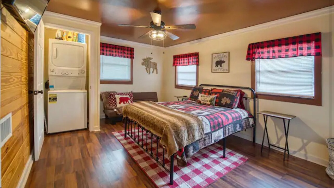 Photo of Bedroom in Bearss Plaza