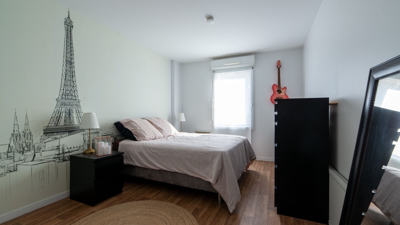 Photo of Bedroom in Clichy