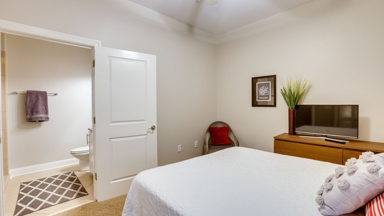 Photo of Bedroom in Tuscaloosa