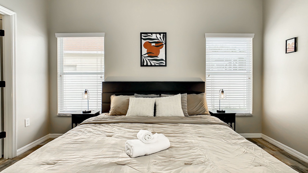 Photo of Bedroom in Crescent Lakes