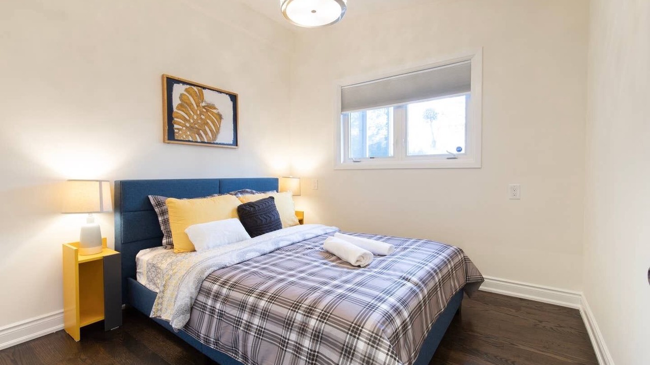 Photo of Bedroom in Bathurst Manor
