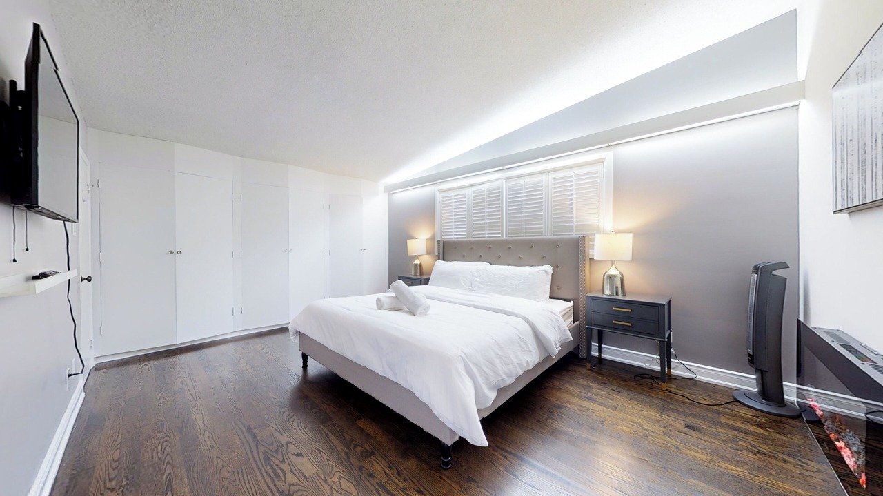 Photo of Bedroom in Bathurst Manor
