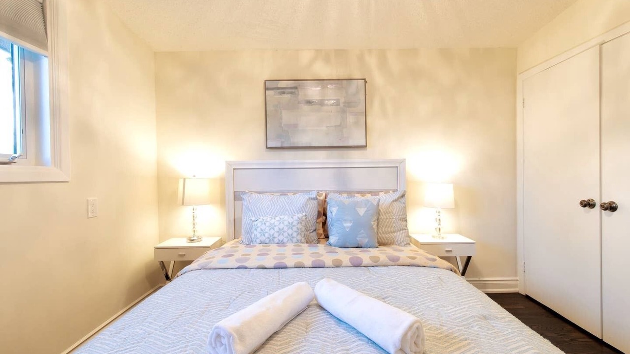 Photo of Bedroom in Bathurst Manor