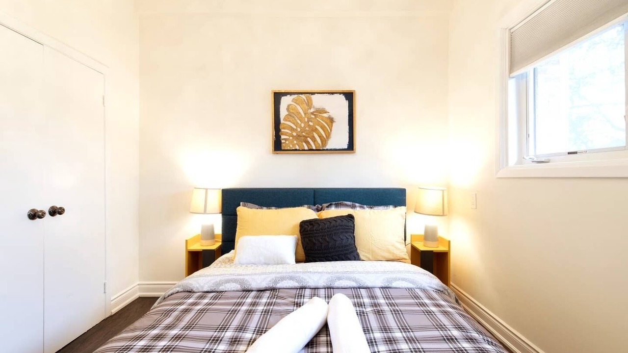 Photo of Bedroom in Bathurst Manor